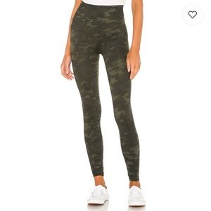 SPANX CAMO LEGGINGS